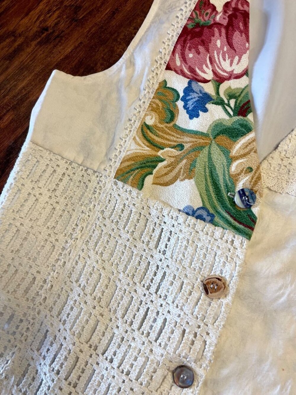 Vintage 1990s Facets Patchwork Crochet + Floral Tapestry Vest Womens Size 1X - Picture 5 of 13